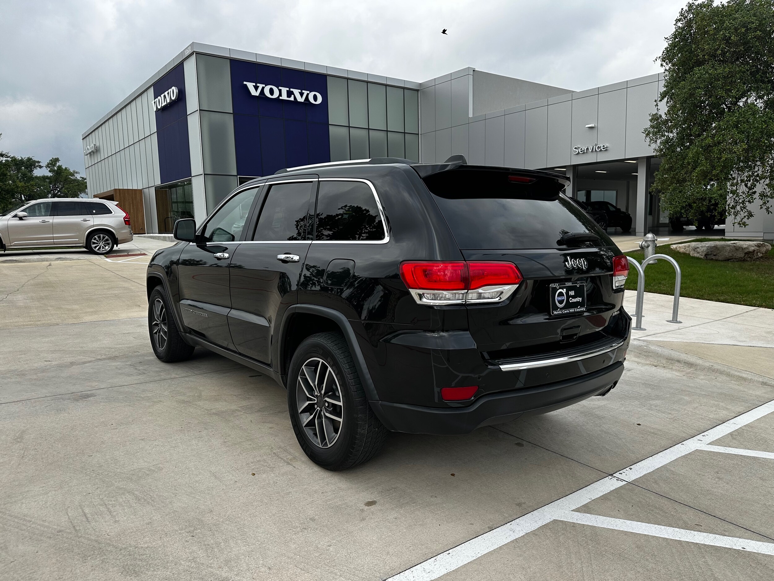 2019 Jeep Grand Cherokee Limited photo 4