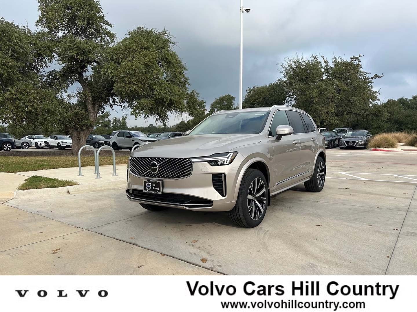 2026 Volvo XC90 Core's photo