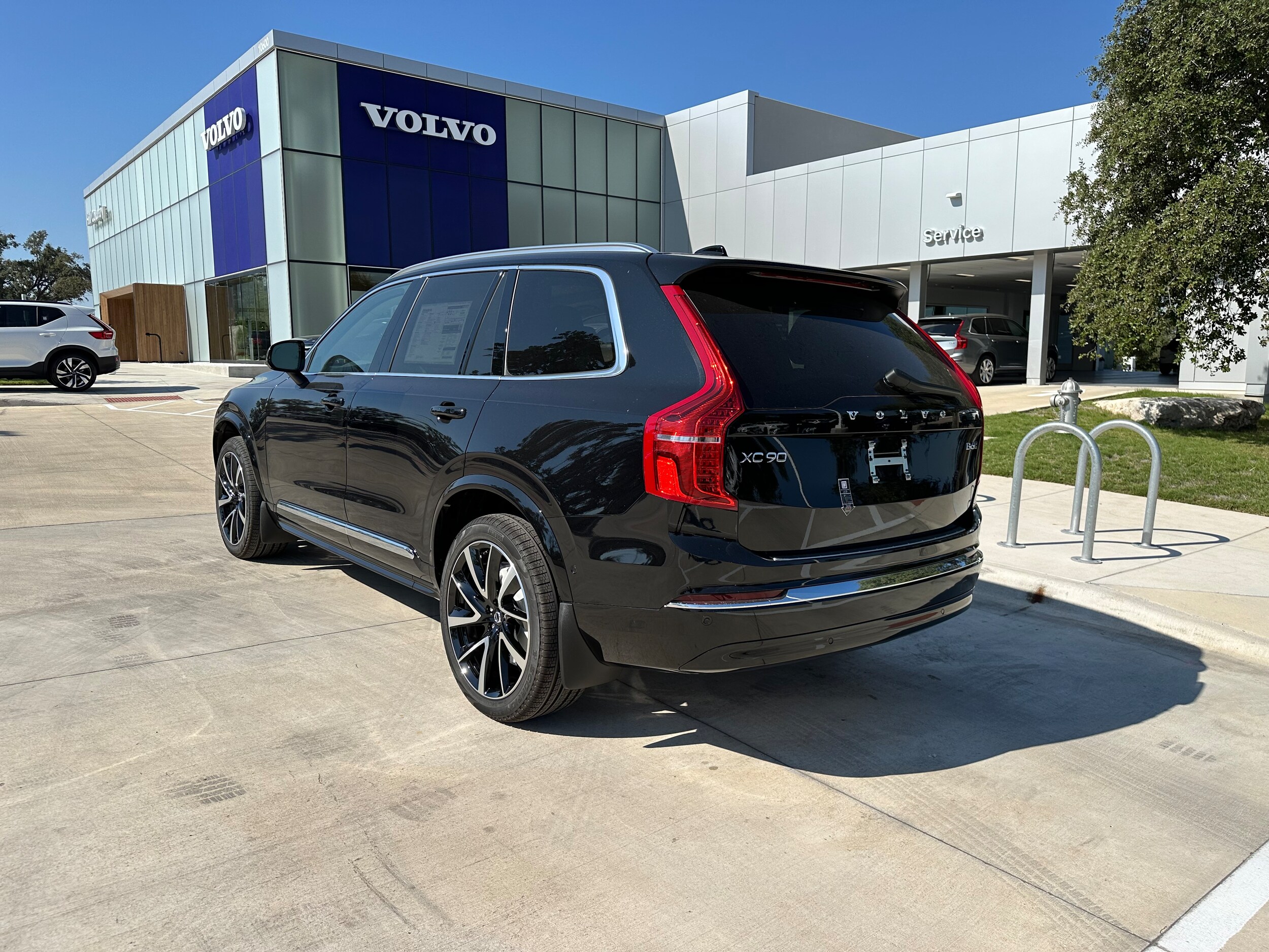 2025 Volvo XC90 Plus photo 3
