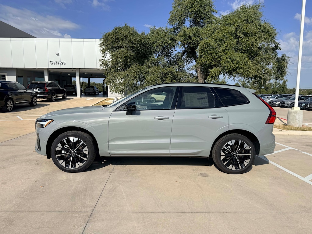New 2026 Volvo XC60 B5 Plus SUV