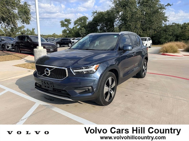 2021 Volvo XC40 T5 Momentum SUV 2021 Volvo XC40 T5 Momentum SUV