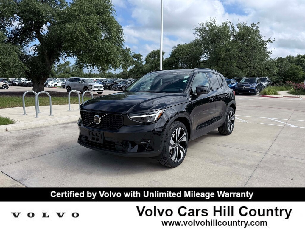 Certified 2025 Volvo XC40 B5 Plus Dark Theme SUV