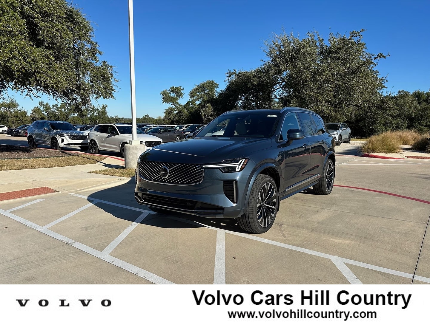 2026 Volvo XC90 Plus's photo