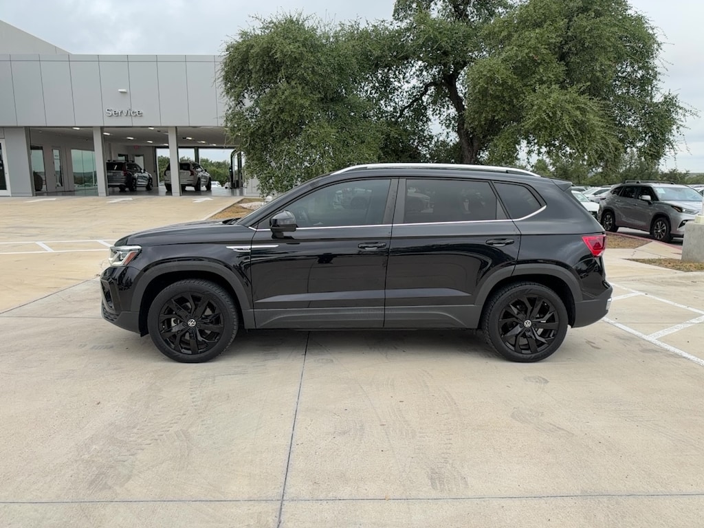 Used 2022 Volkswagen Taos 1.5T SEL SUV
