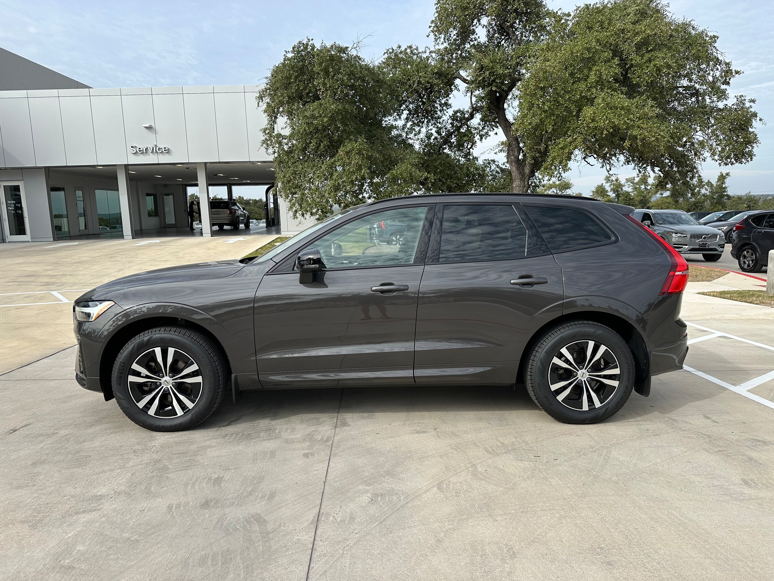 2024 Volvo XC60 B5 Core photo 3