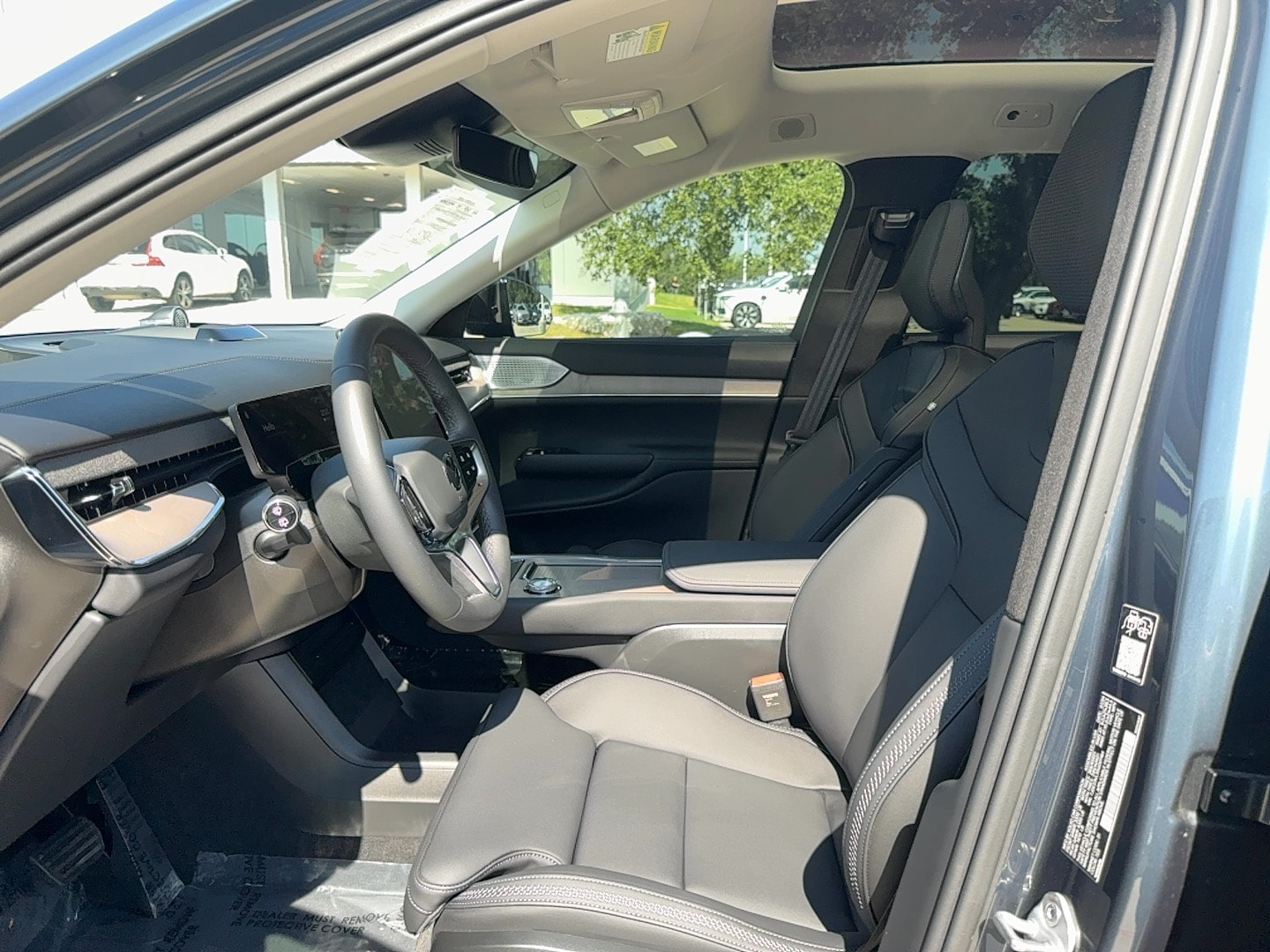 2025 Volvo EX90 Ultra - Photo 13