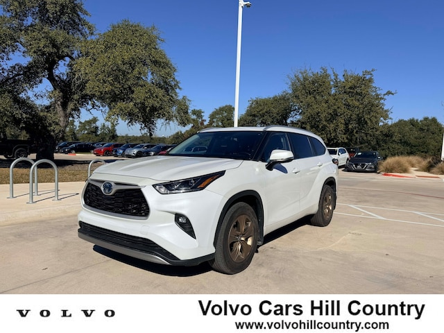 2023 Toyota Highlander Hybrid XLE Bronze SUV