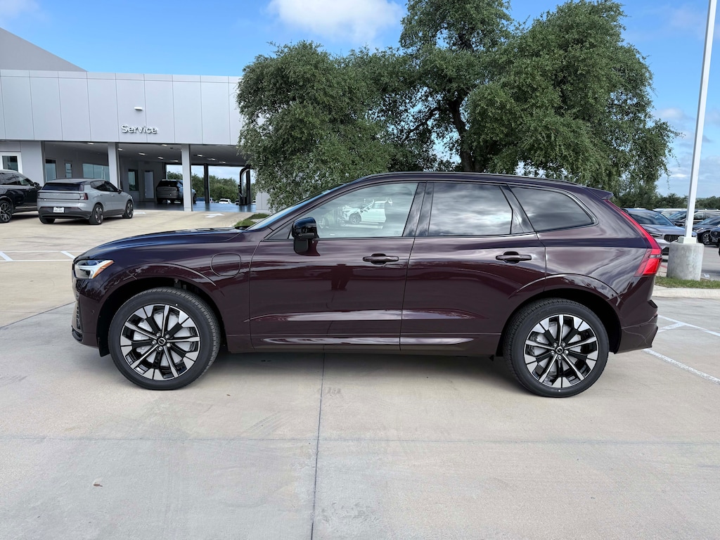 New 2026 Volvo XC60 plug-in hybrid T8 Plus SUV