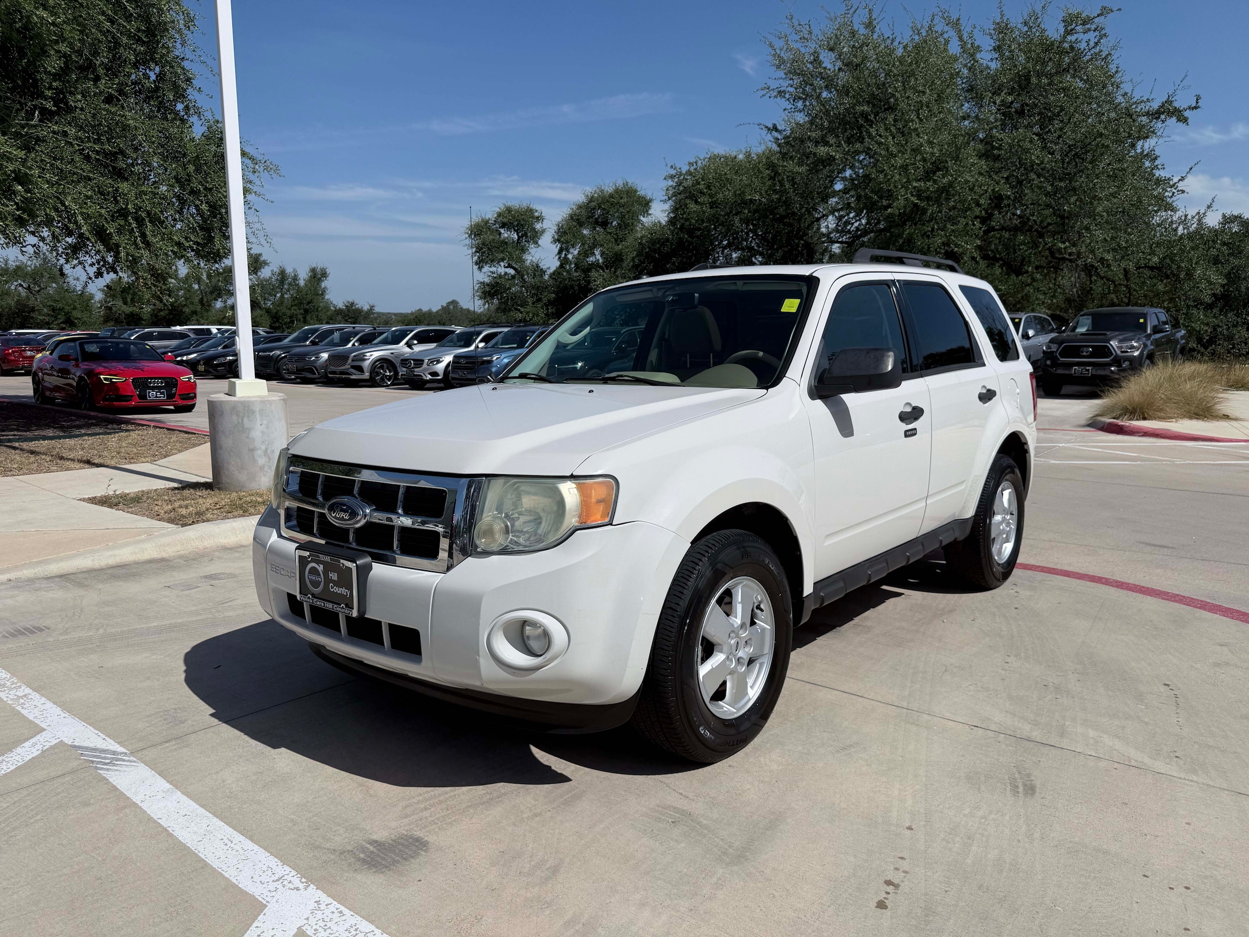 Used 2010 Ford Escape XLT with VIN 1FMCU0DG2AKA43961 for sale in Austin, TX