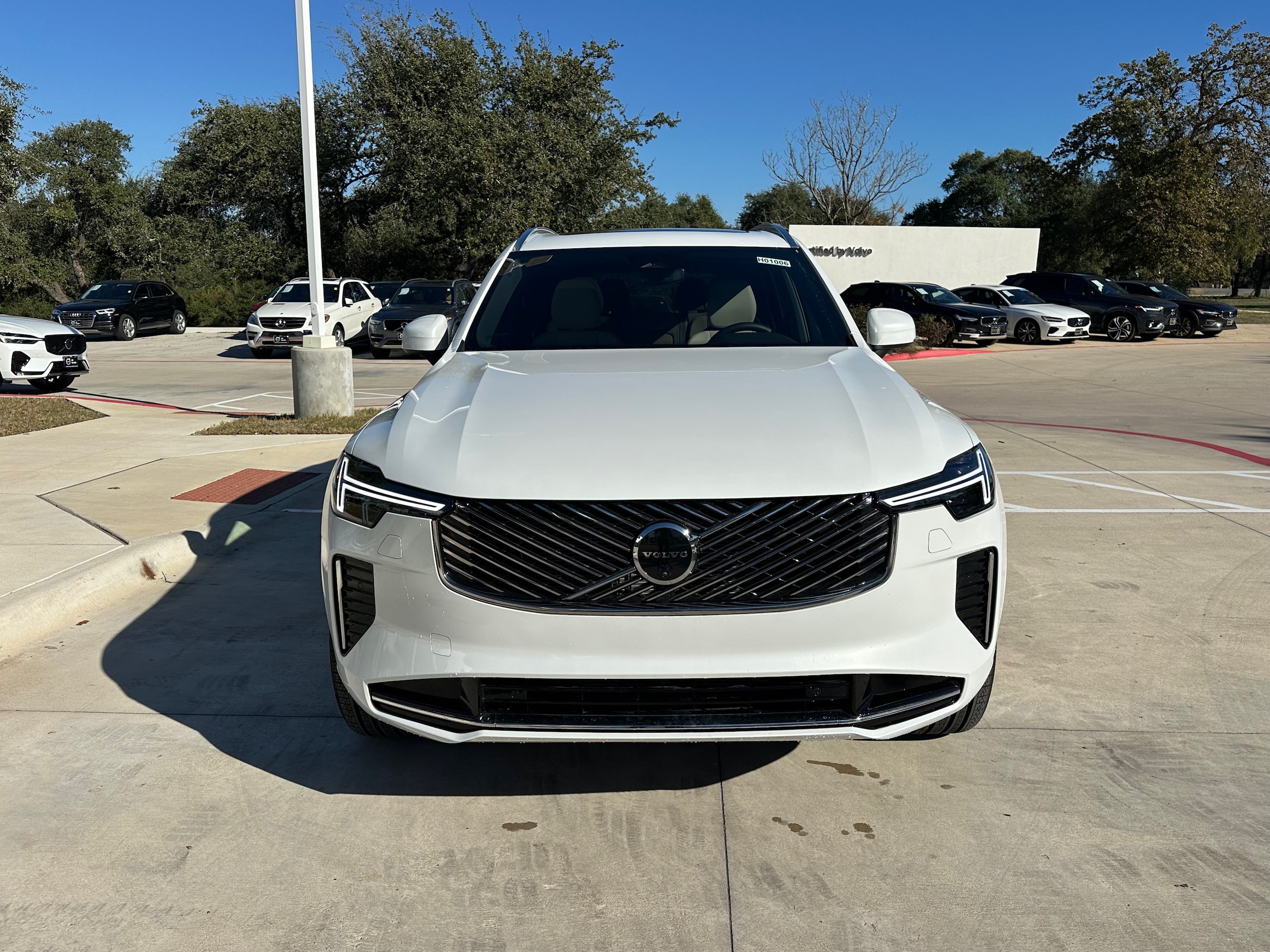 2026 Volvo XC90 Plus - Photo 6