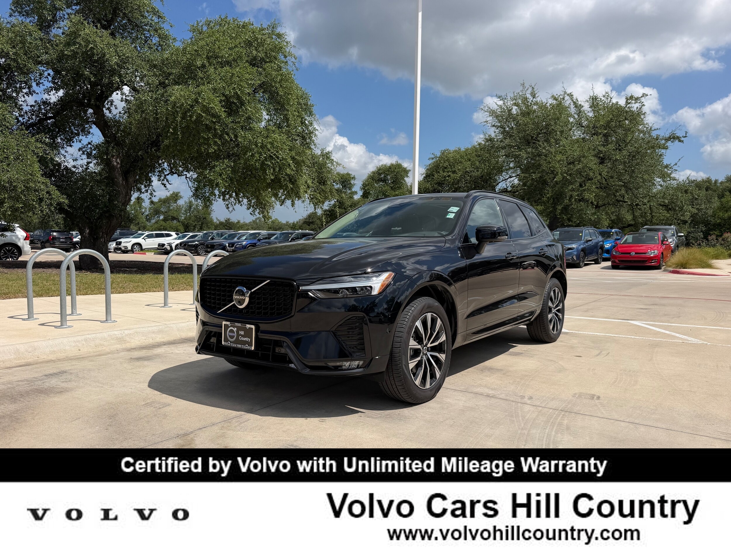 2025 Volvo XC60 B5 Plus Dark AWD's photo