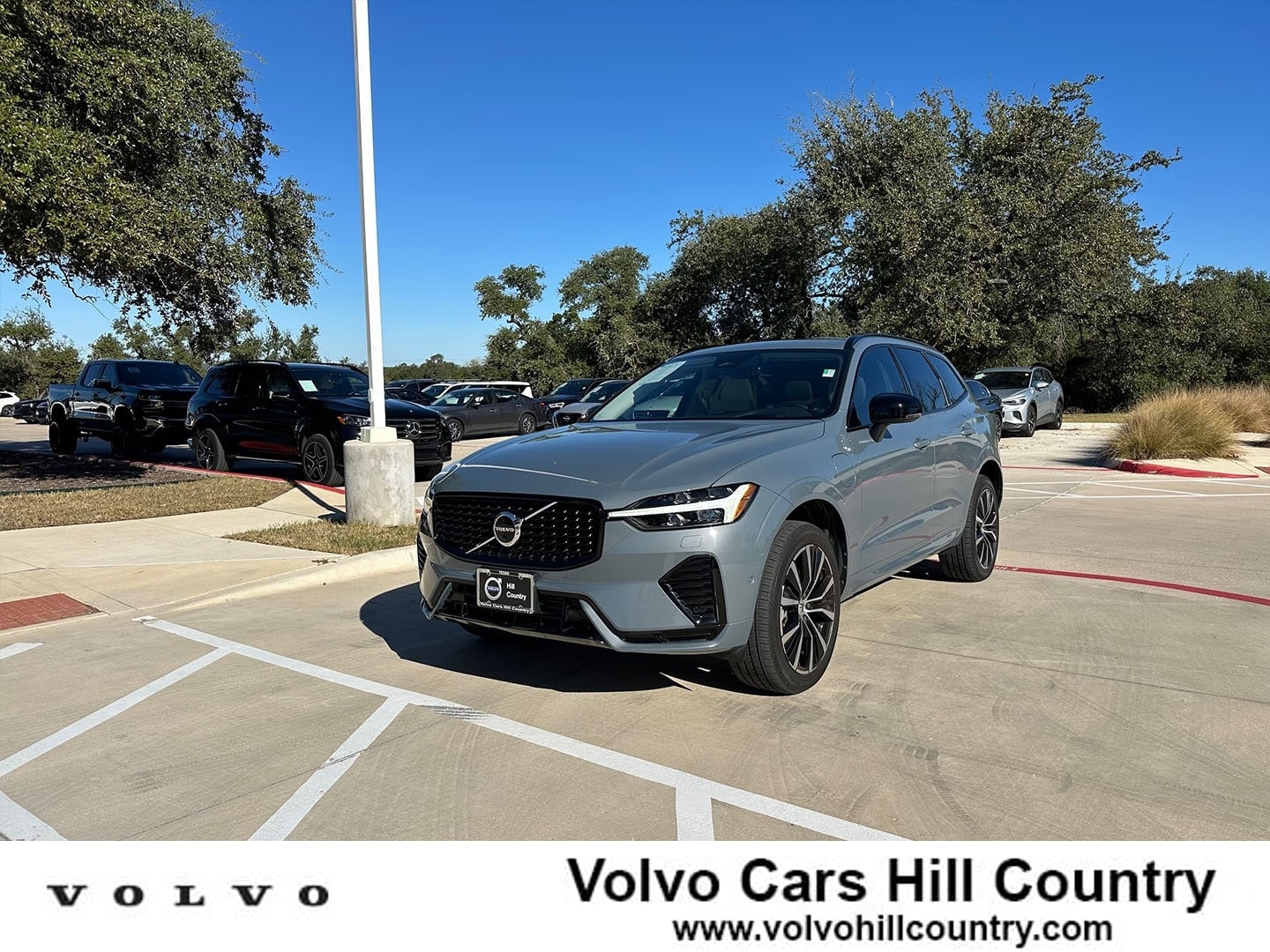 2023 Volvo XC60 Ultimate's photo