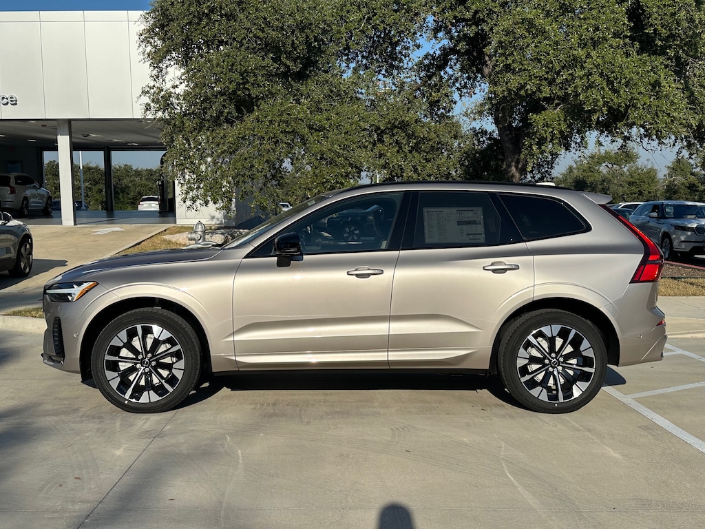 New 2026 Volvo XC60 B5 Plus SUV