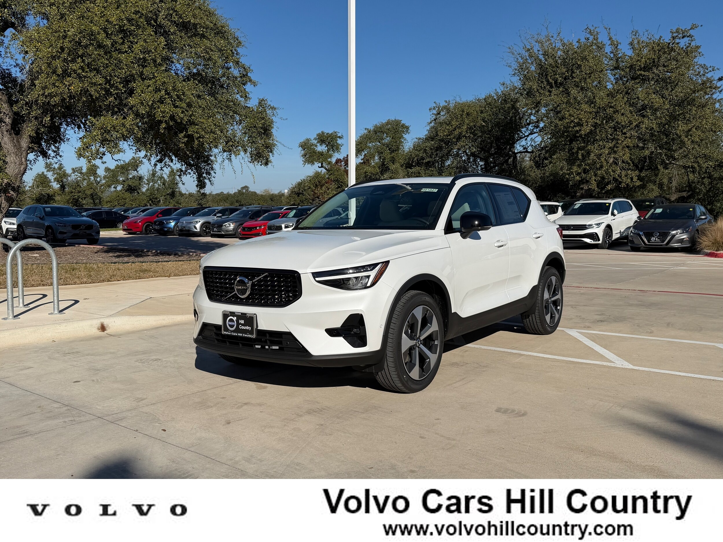 2026 Volvo XC40 Plus's photo