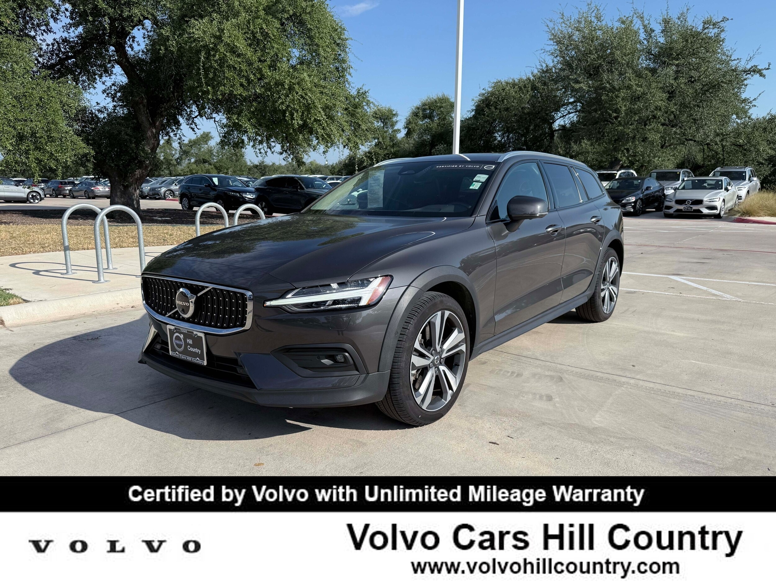 Certified by Volvo 2025 Volvo V60 Cross Country B5 Plus