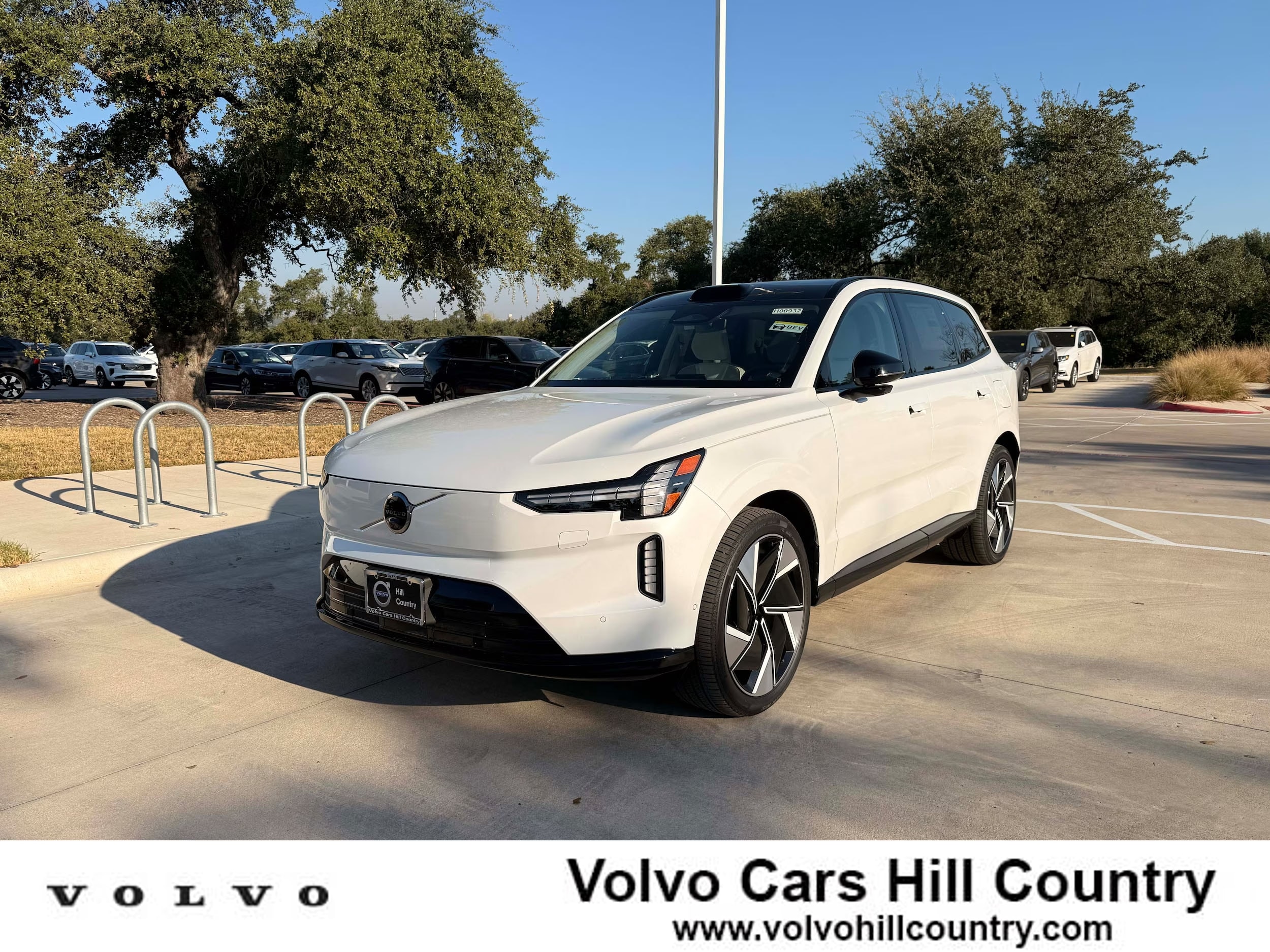 2025 Volvo EX90 Ultra's photo