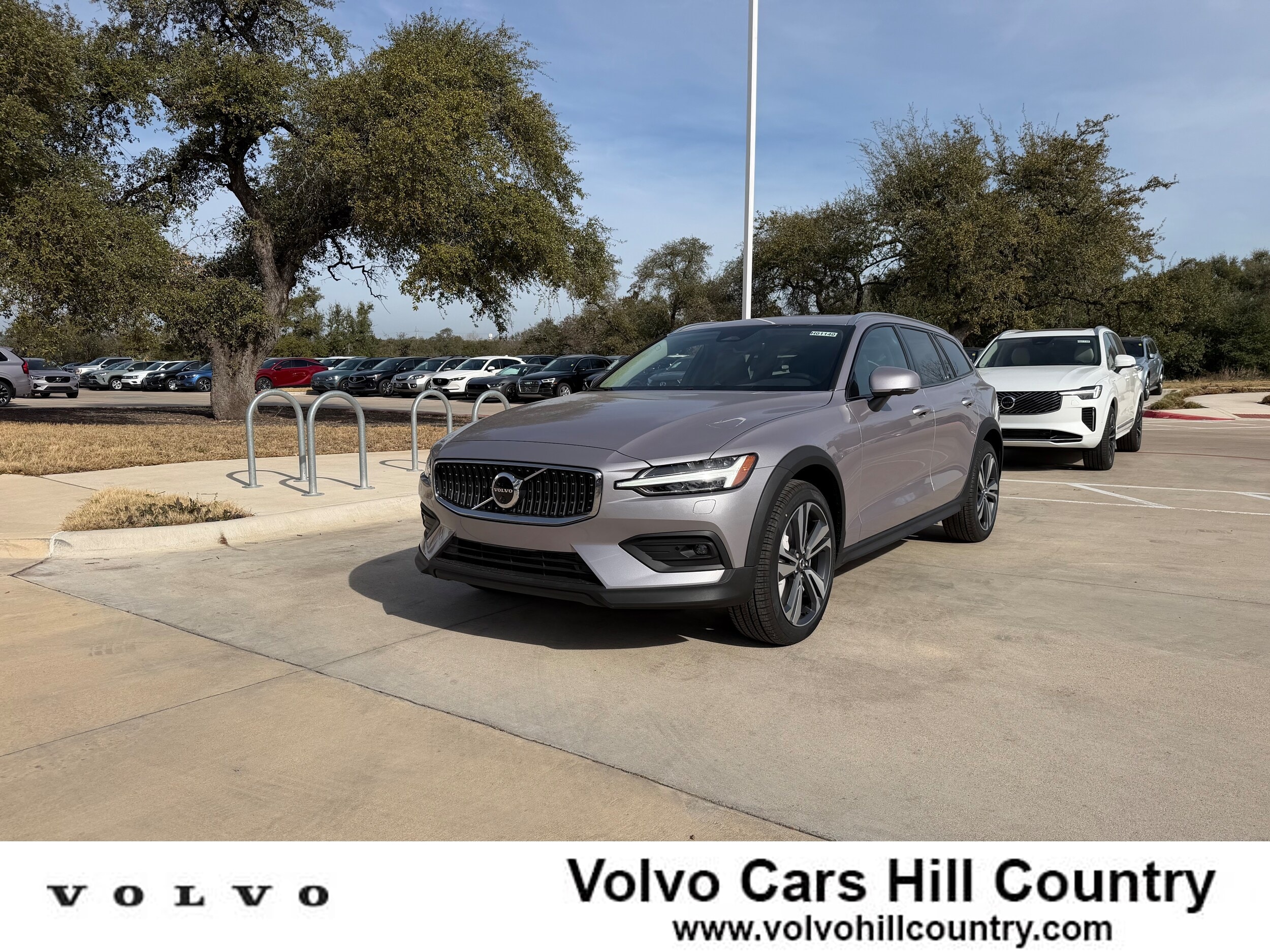 2026 Volvo V60 Cross Country B5 Plus AWD's photo