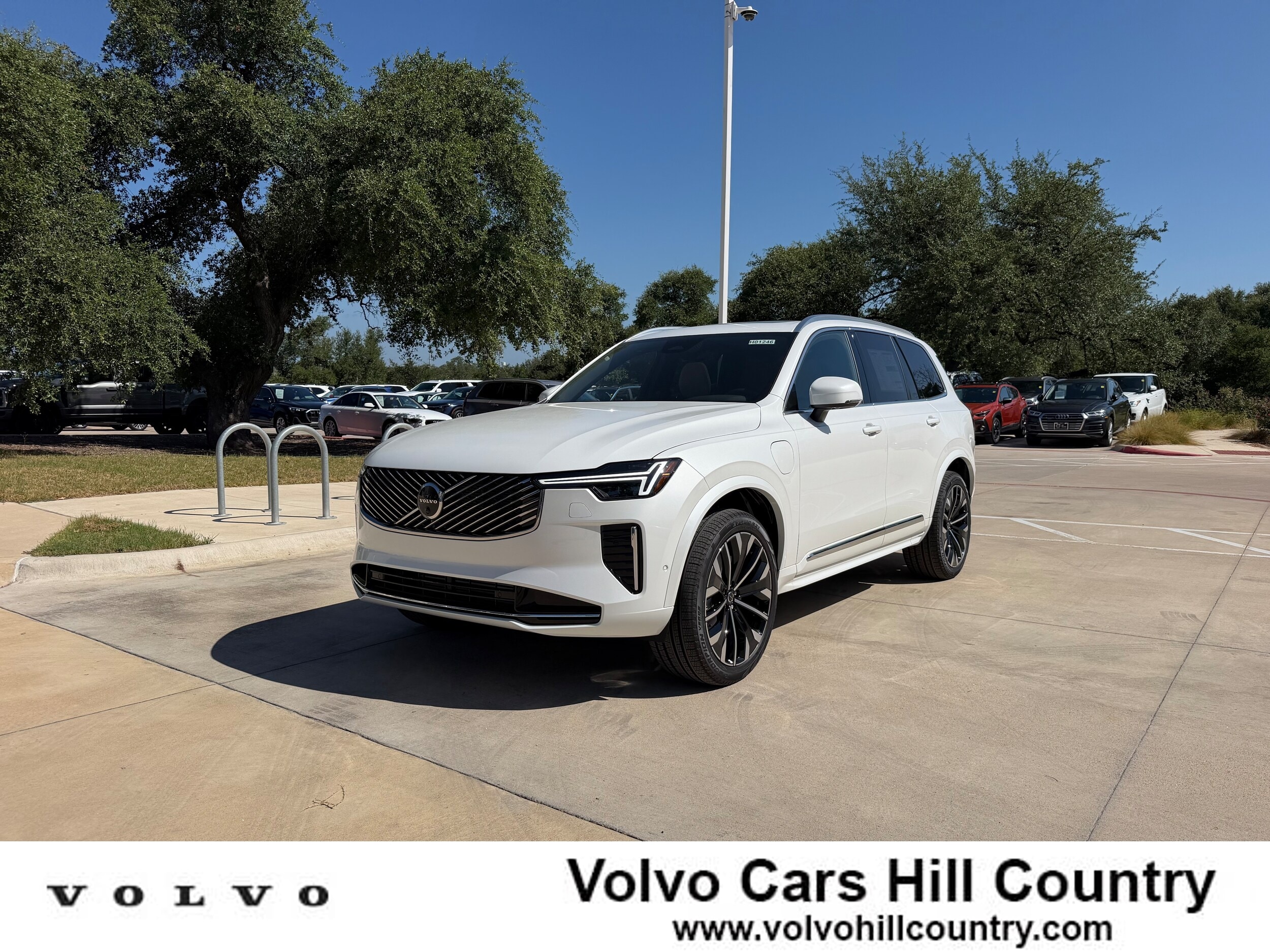 New 2026 Volvo XC90 plug-in hybrid T8 Plus 7-Seater
