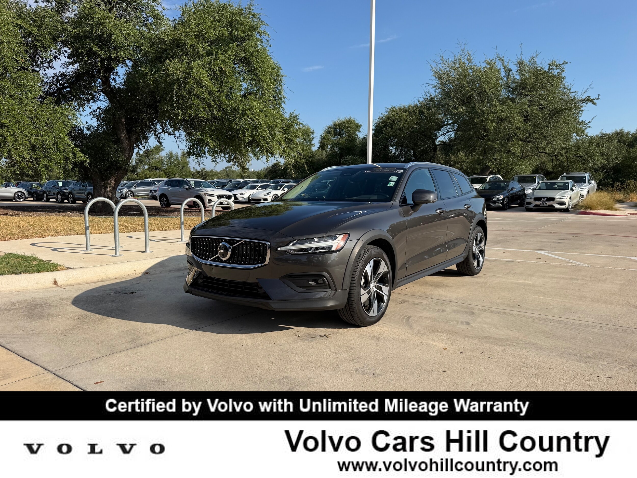 Certified by Volvo 2025 Volvo V60 Cross Country B5 Plus