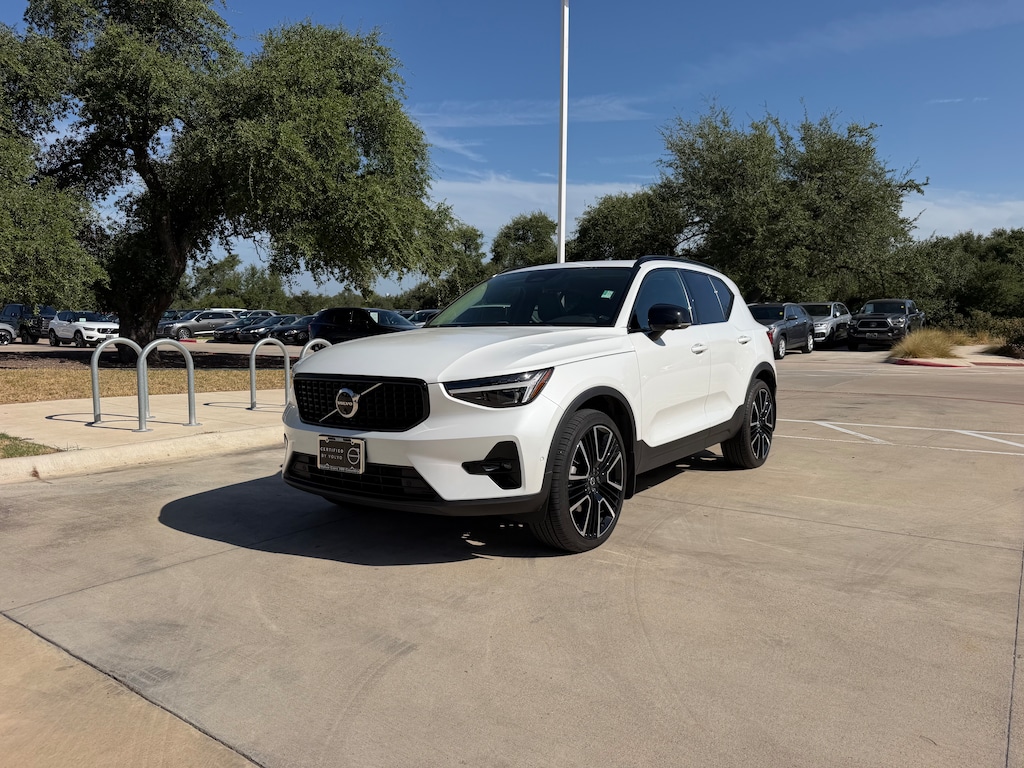 Used 2024 Volvo XC40 B5 Ultimate Dark SUV