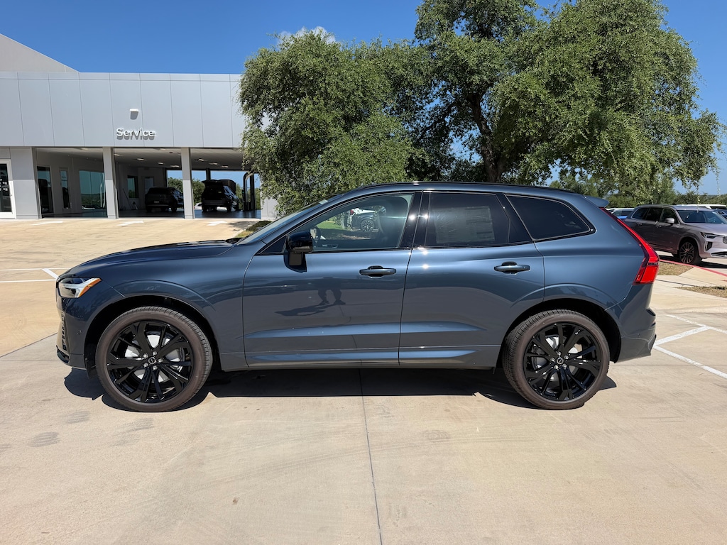New 2026 Volvo XC60 B5 Ultra Black Edition SUV