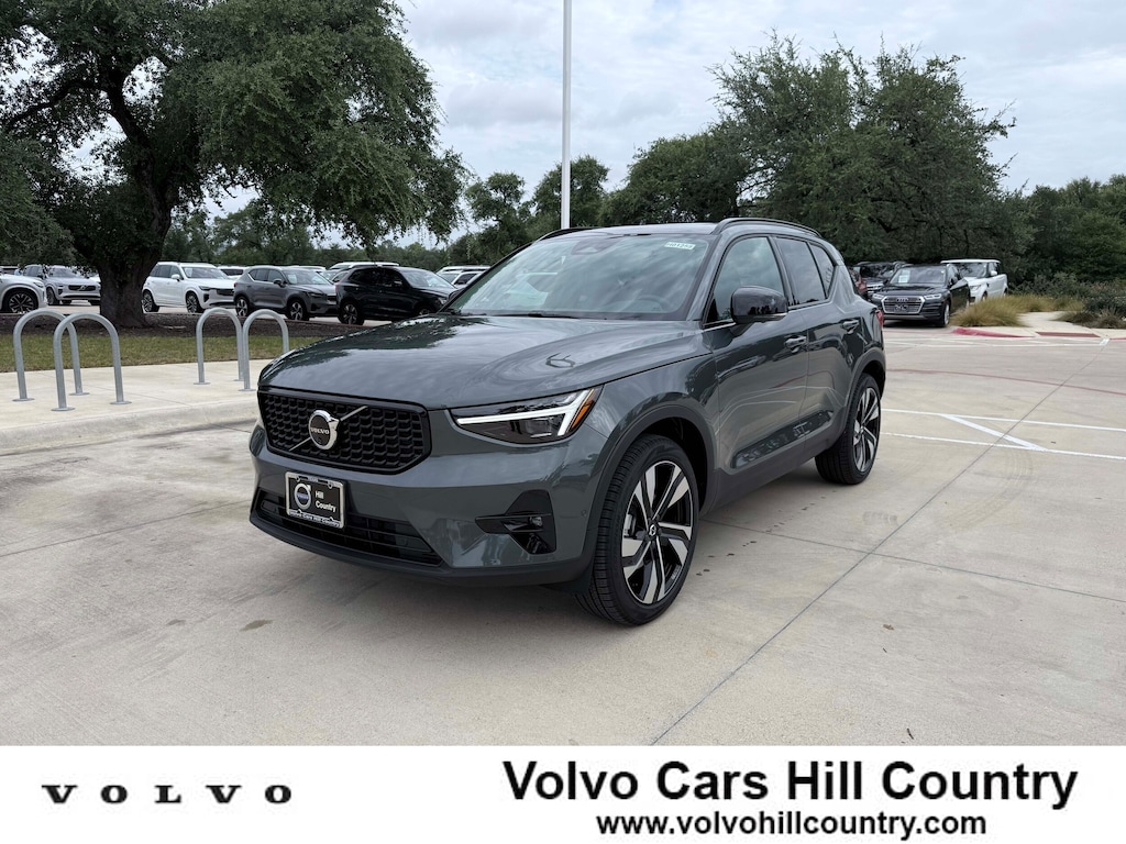 New 2026 Volvo XC40 B5 Ultra SUV