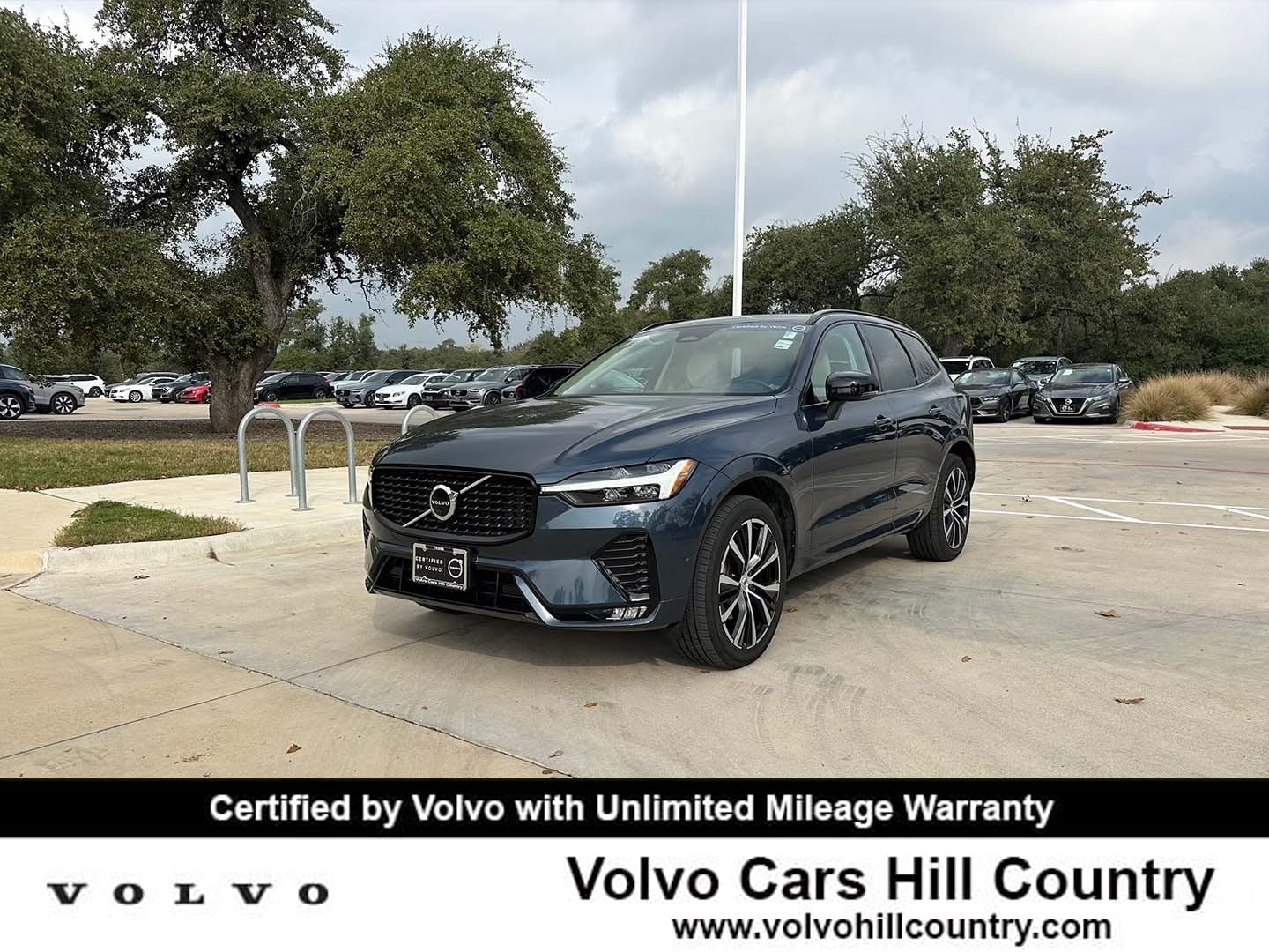2023 Volvo XC60 Plus's photo