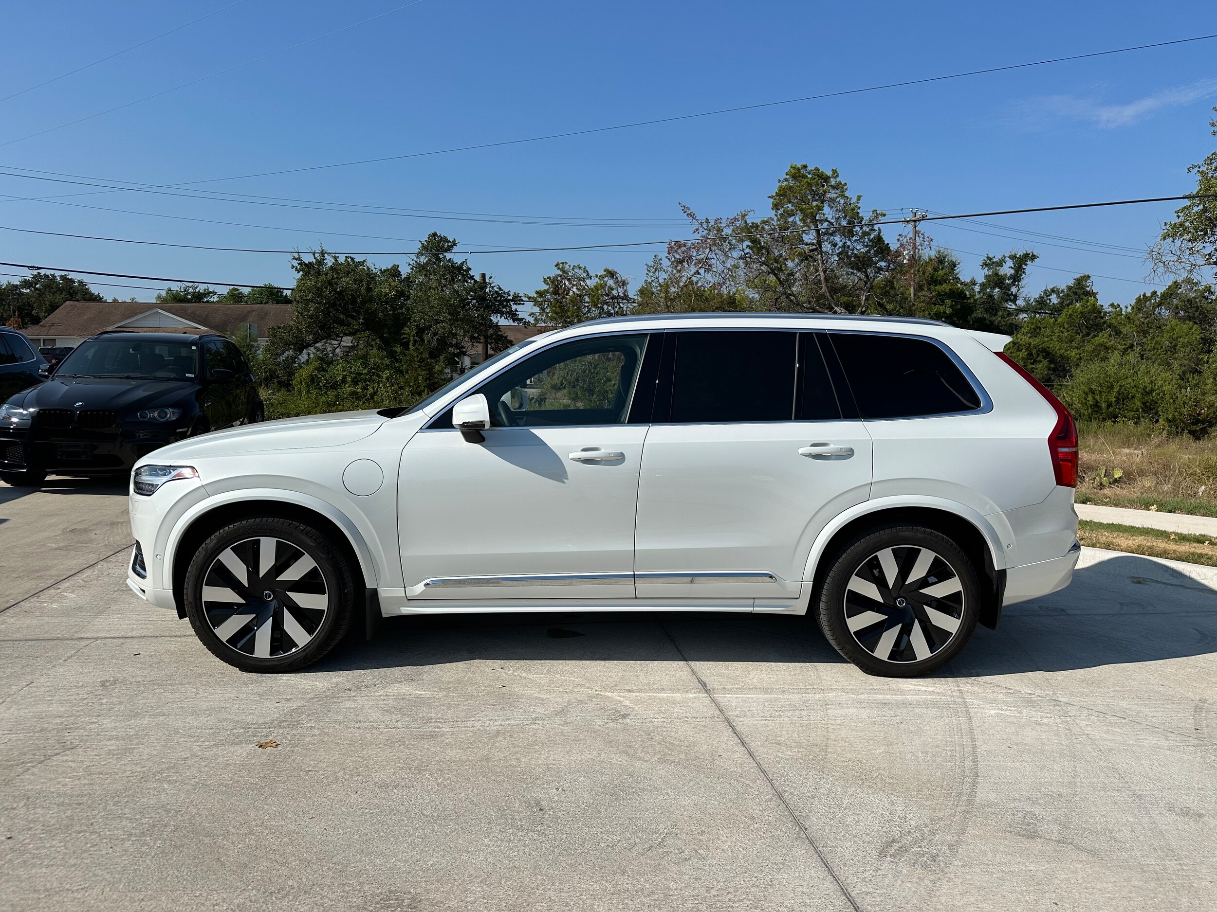 2024 Volvo XC90 T8 Ultimate photo 3