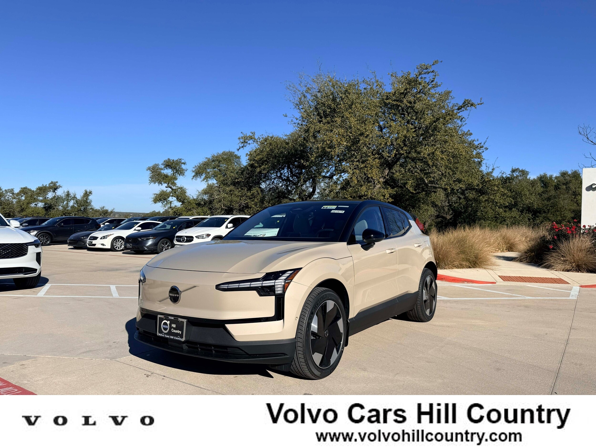 2026 Volvo EX30 Twin Motor Performance Ultra's photo