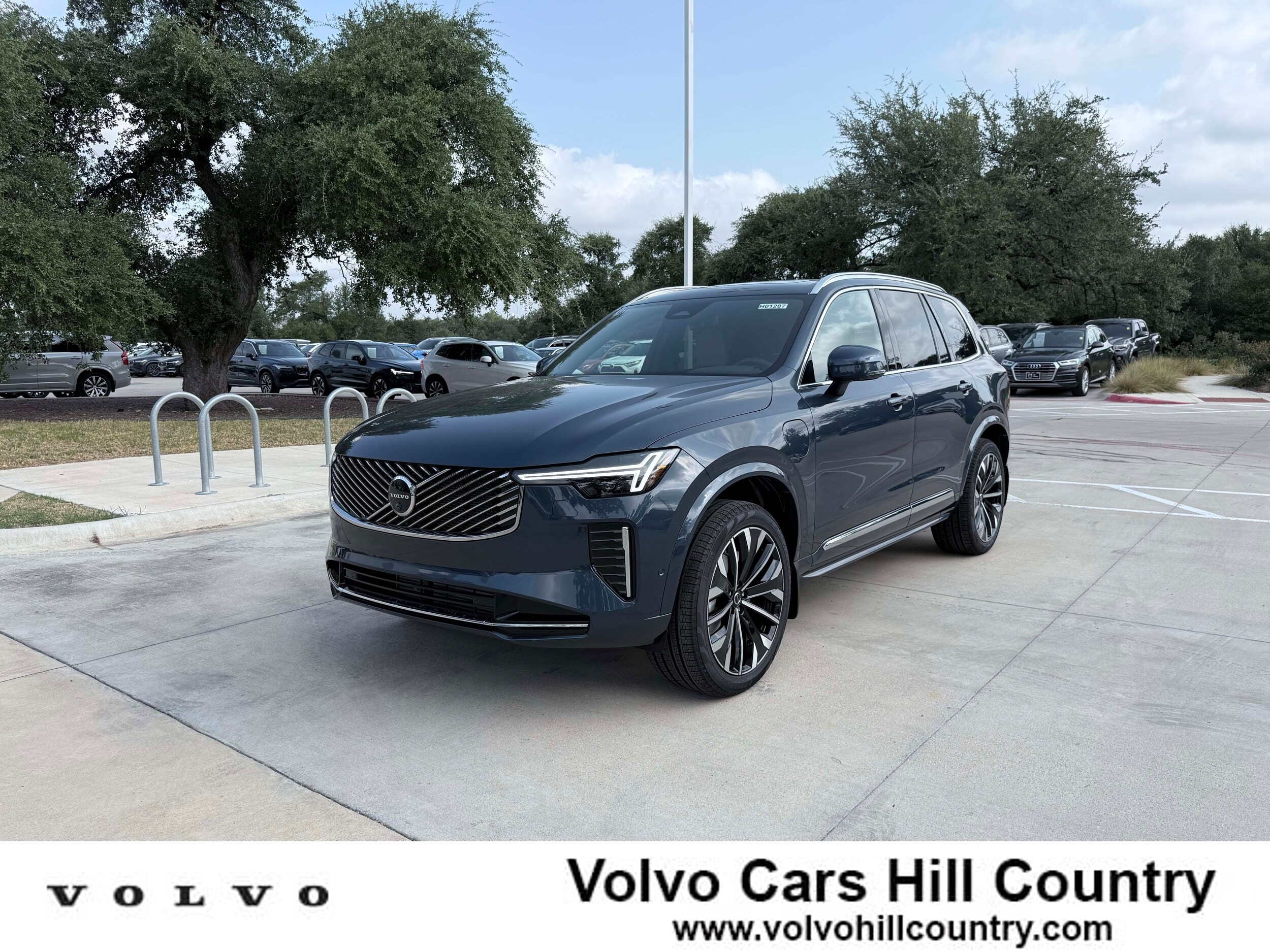 New 2026 Volvo XC90 plug-in hybrid T8 Plus 7-Seater