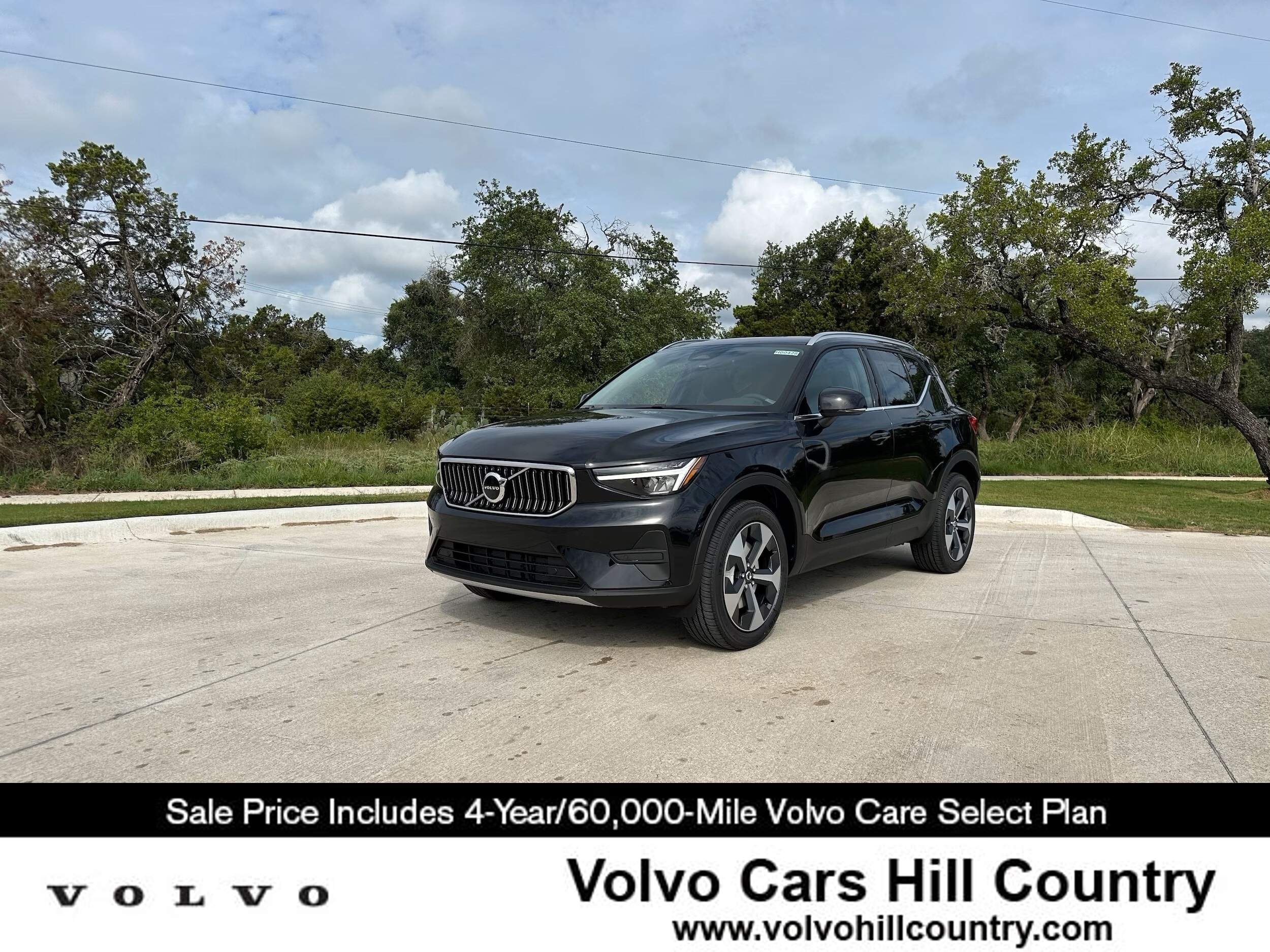 2025 Volvo XC40 SUV 