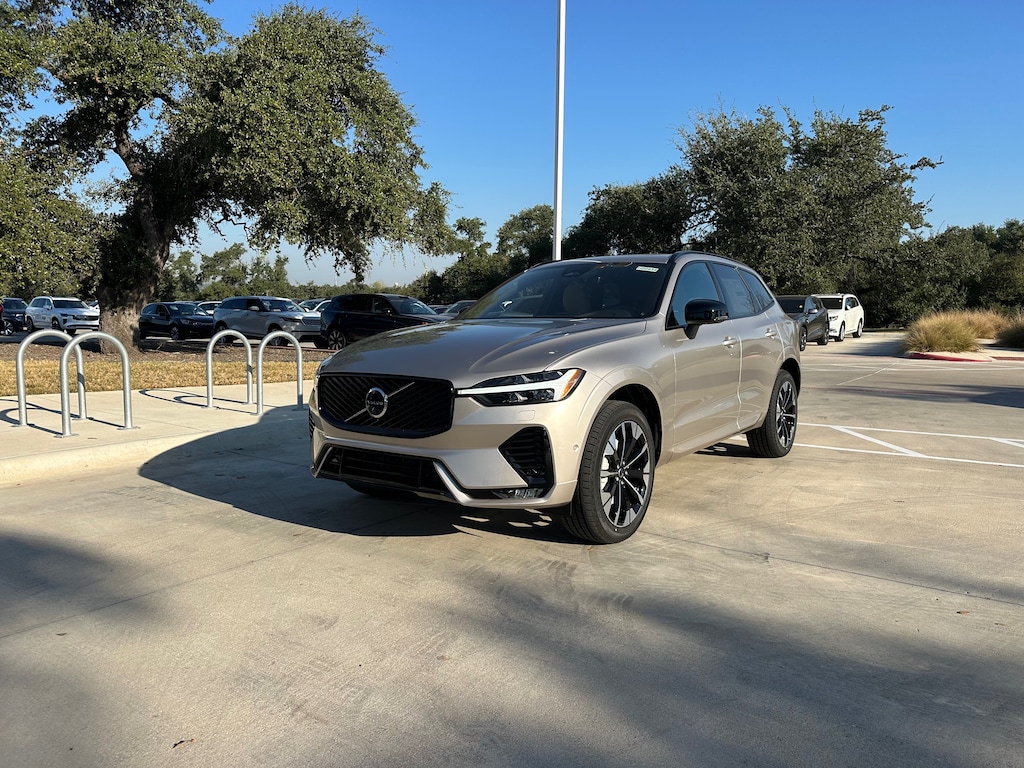New 2026 Volvo XC60 B5 Plus SUV