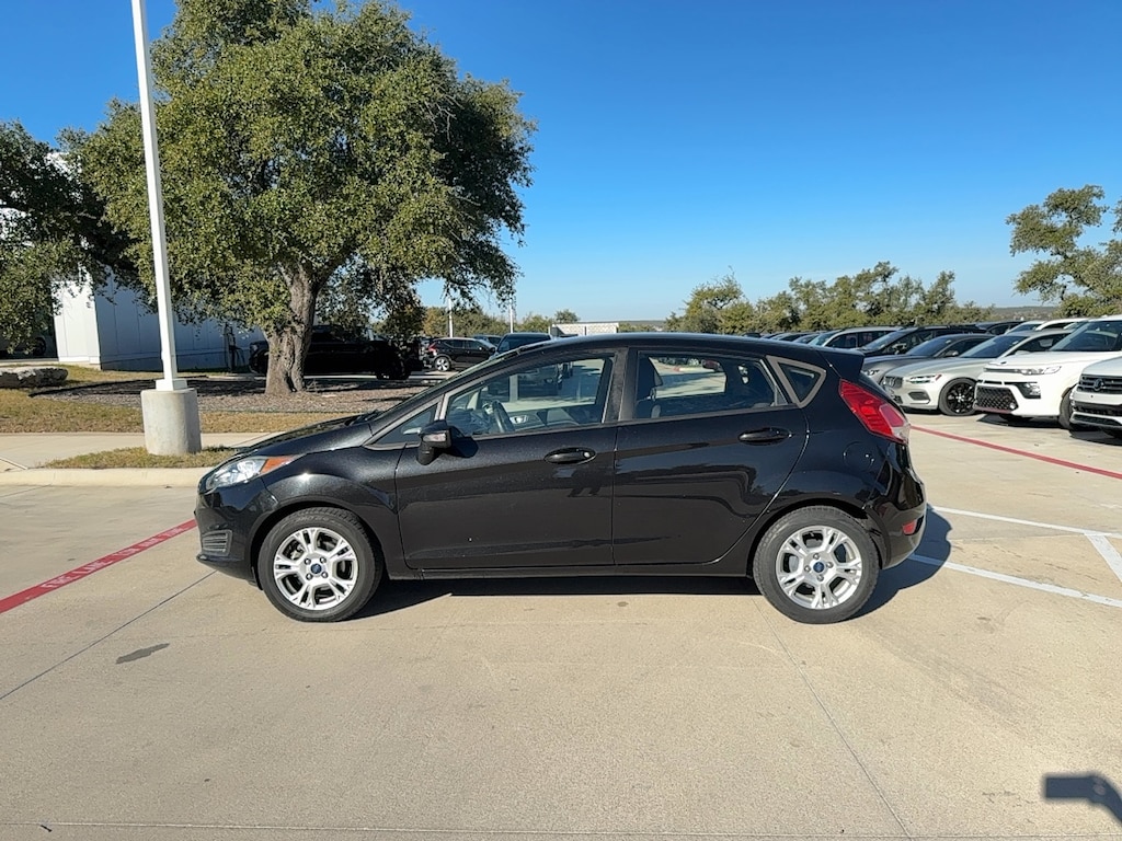 Used 2014 Ford Fiesta SE Hatchback