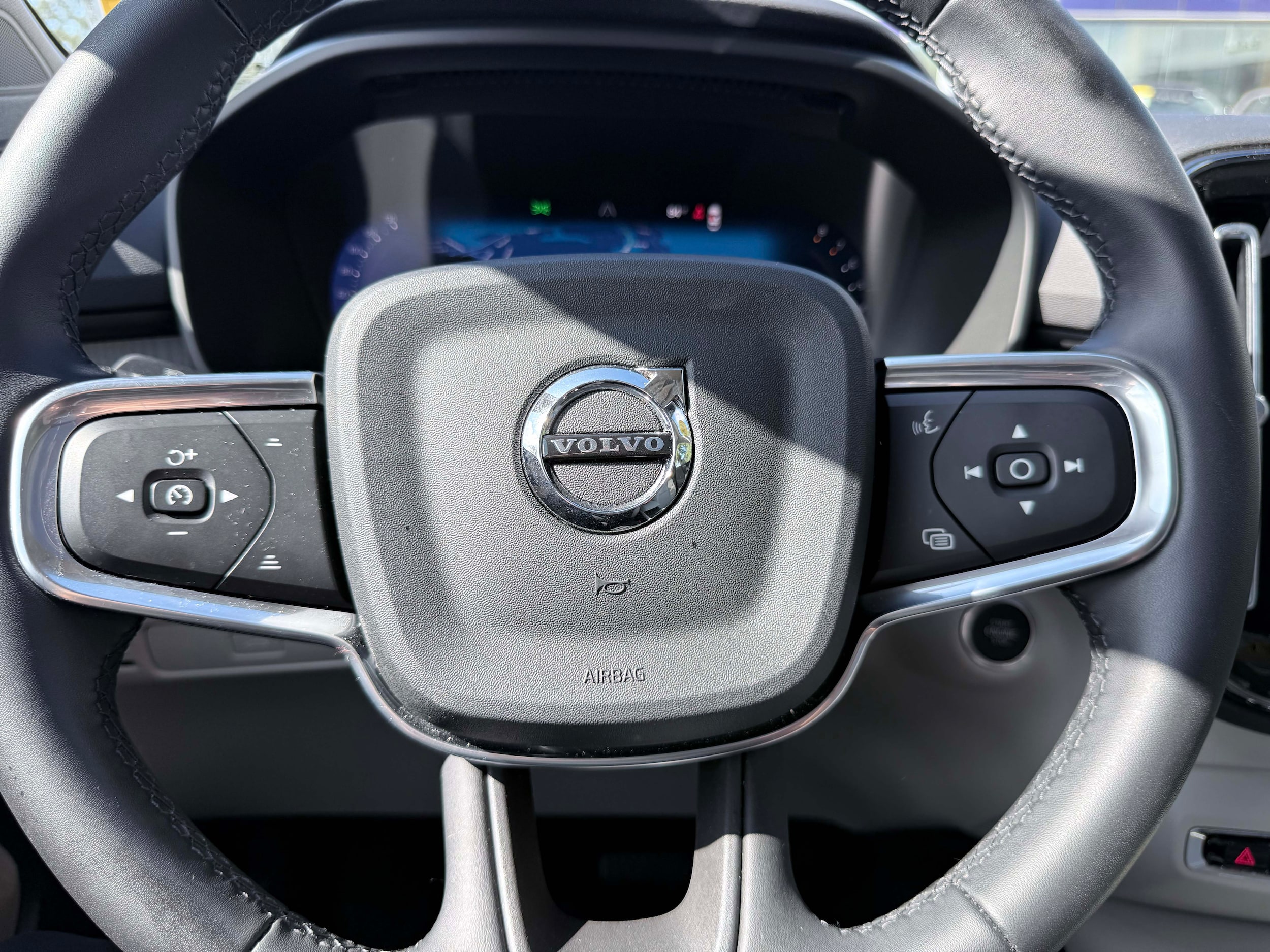 2026 Volvo XC40 Plus - Photo 20