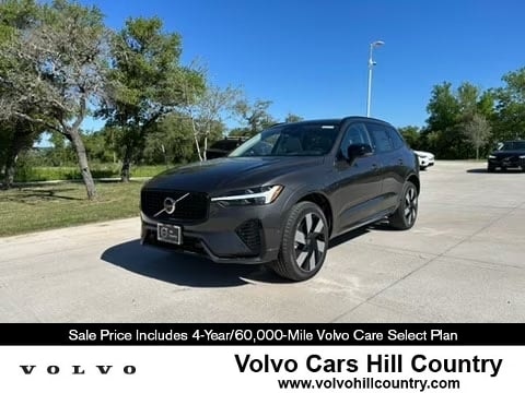 2024 Volvo XC60 Plus's photo