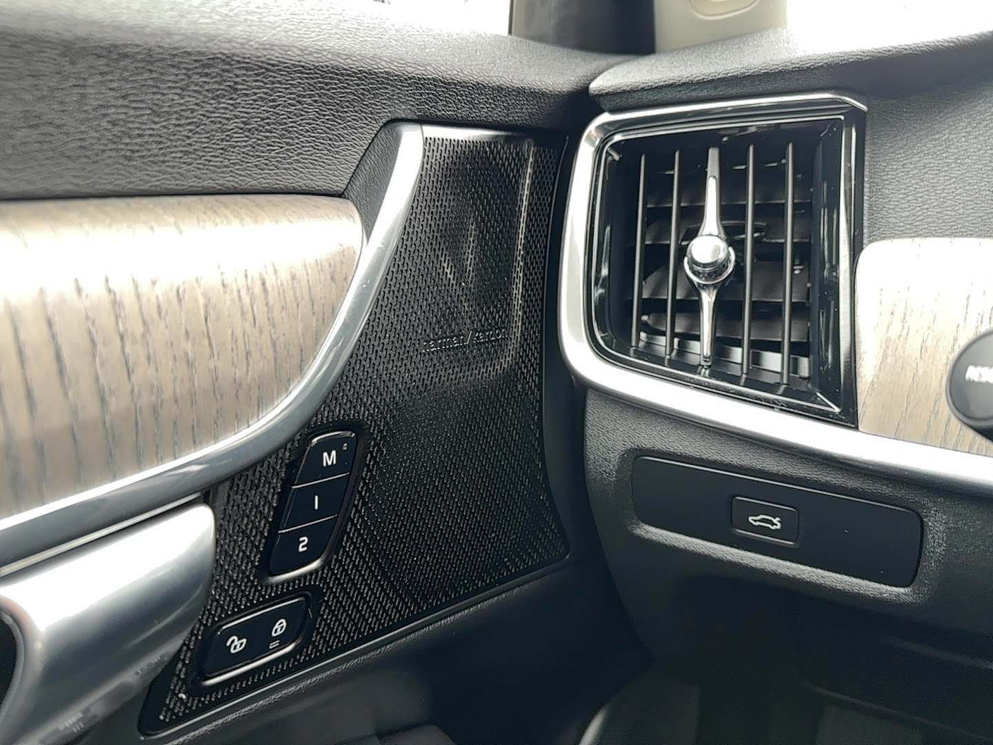 2023 Volvo V90 Cross Country Plus - Photo 19