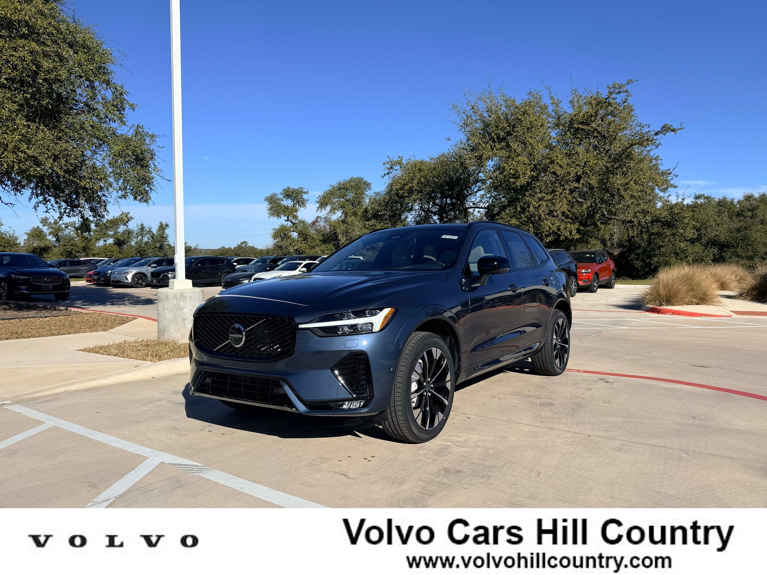 New 2026 Volvo XC60 B5 Plus