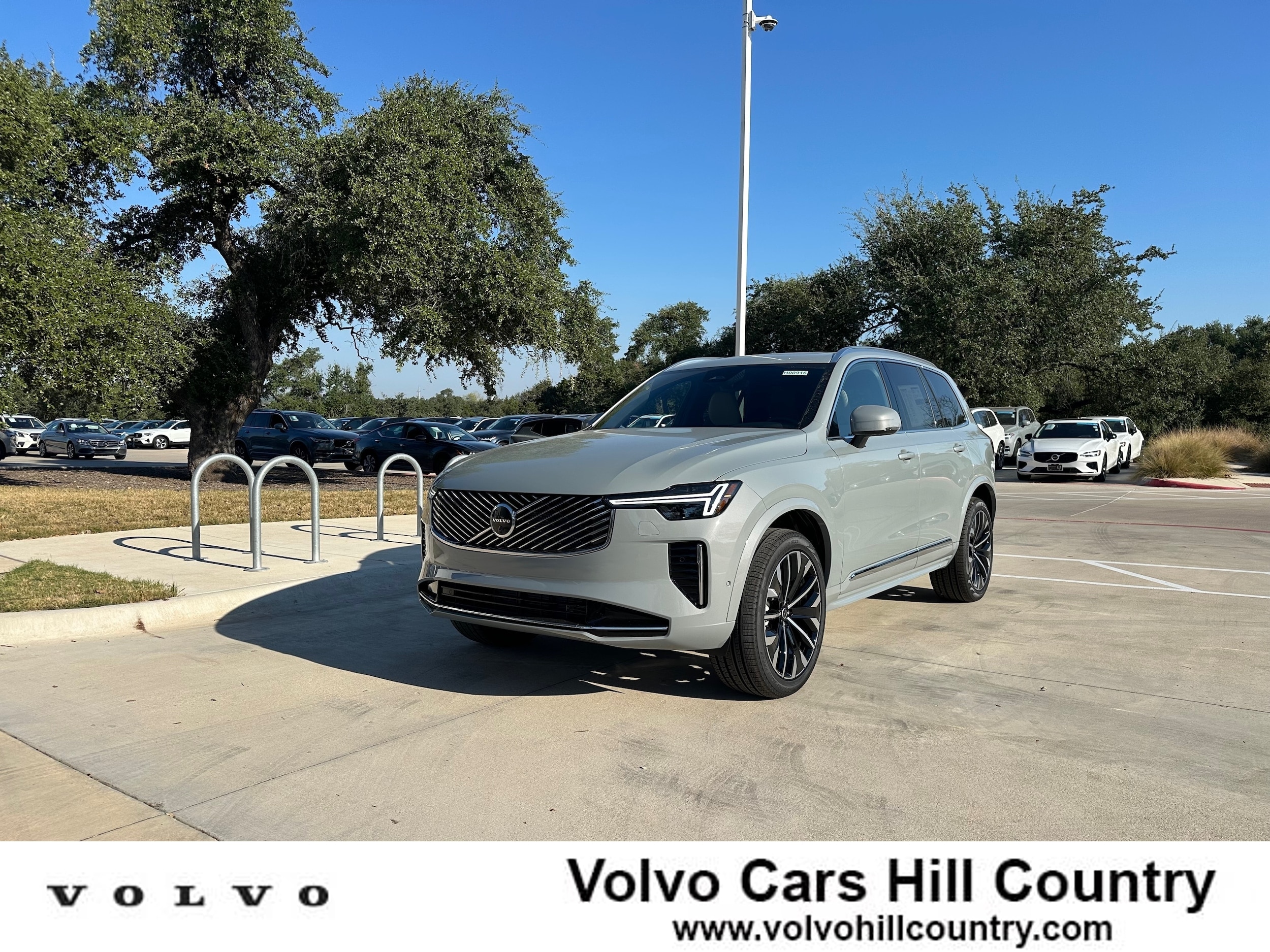 2026 Volvo XC90 Plus's photo