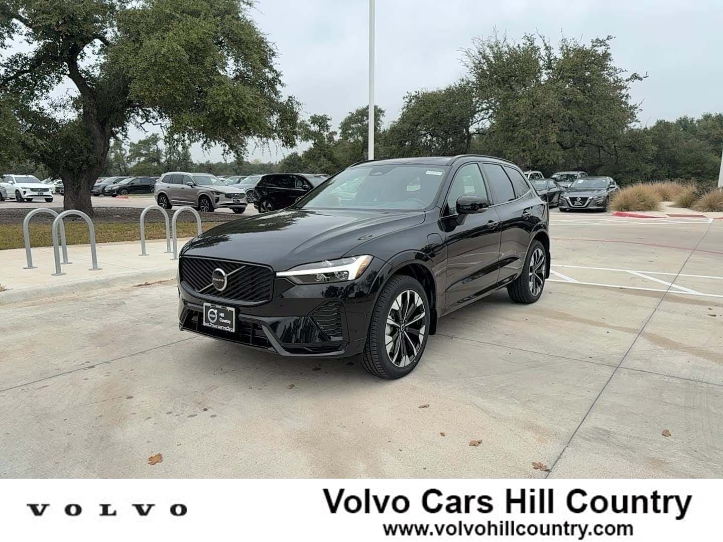 2026 Volvo XC60 Plus's photo
