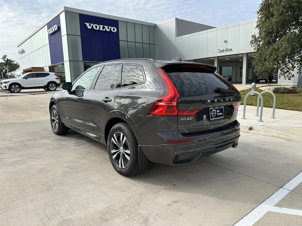 New 2024 Volvo XC60 B5 Core Dark SUV