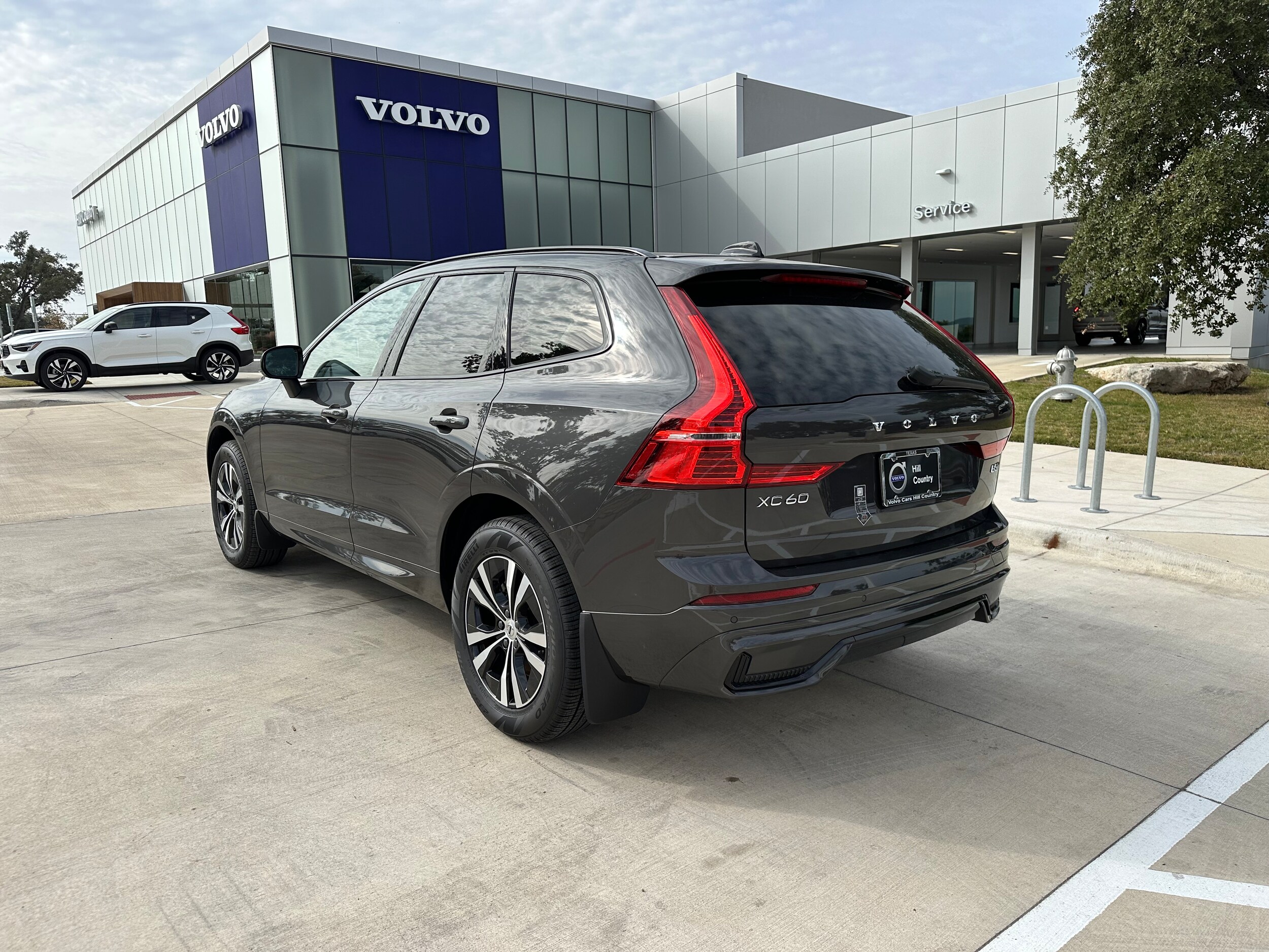 2024 Volvo XC60 B5 Core photo 4