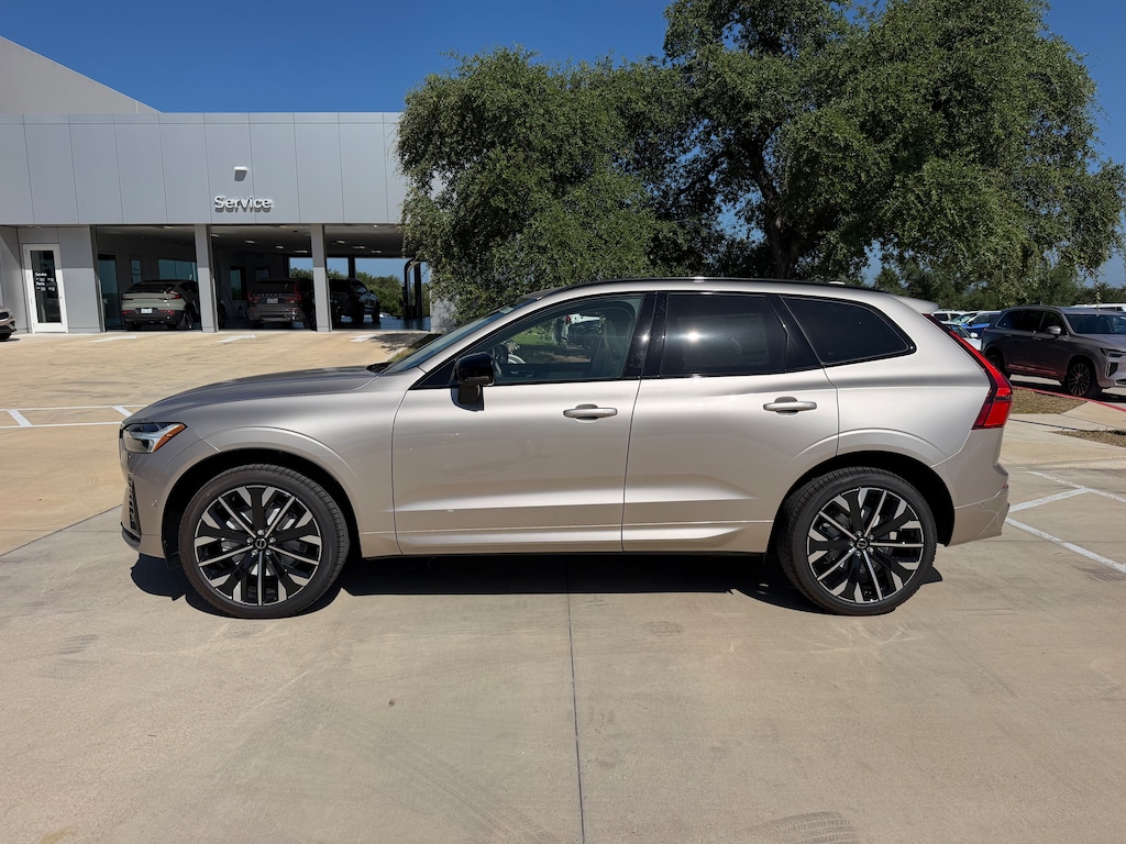 New 2026 Volvo XC60 B5 Ultra SUV