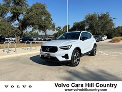 2026 Volvo XC40 B5 Plus AWD SUV 2026 Volvo XC40 B5 Plus AWD SUV