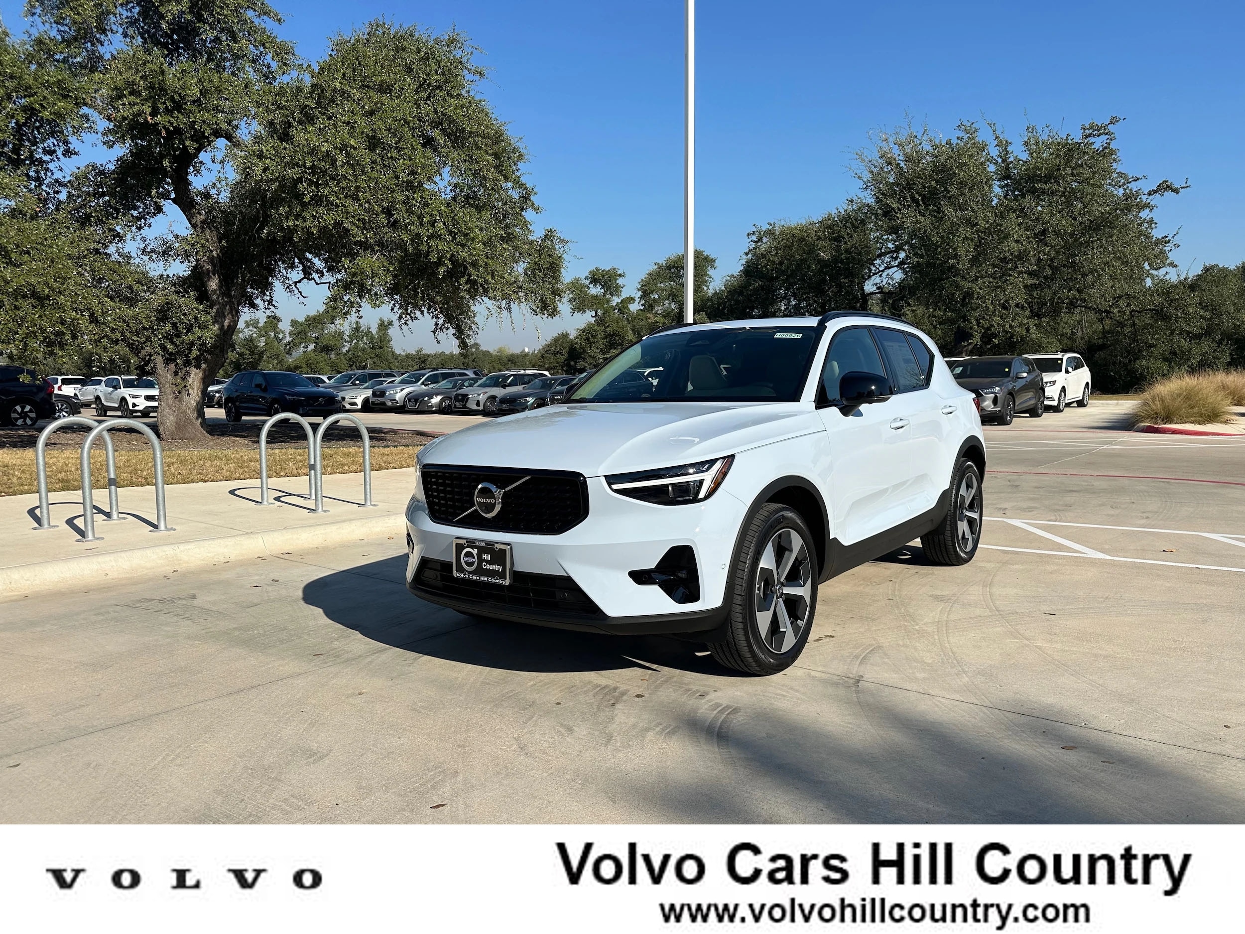 2026 Volvo XC40 Plus's photo