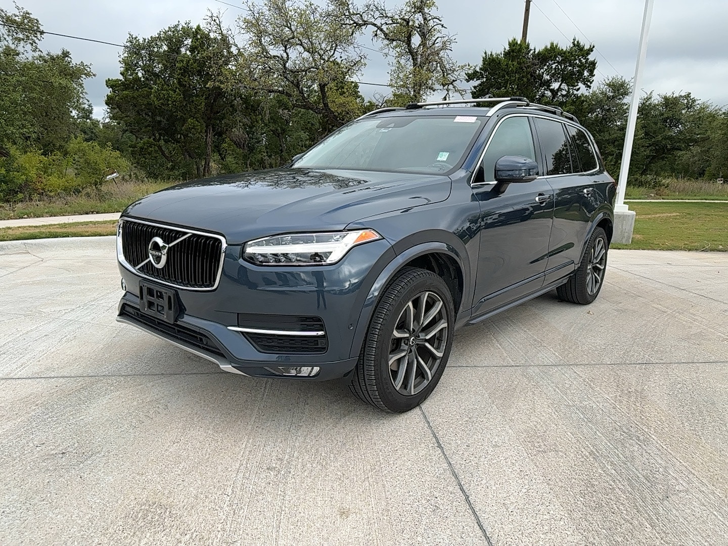 Used 2018 Volvo XC90 Momentum with VIN YV4102PK7J1357451 for sale in Austin, TX