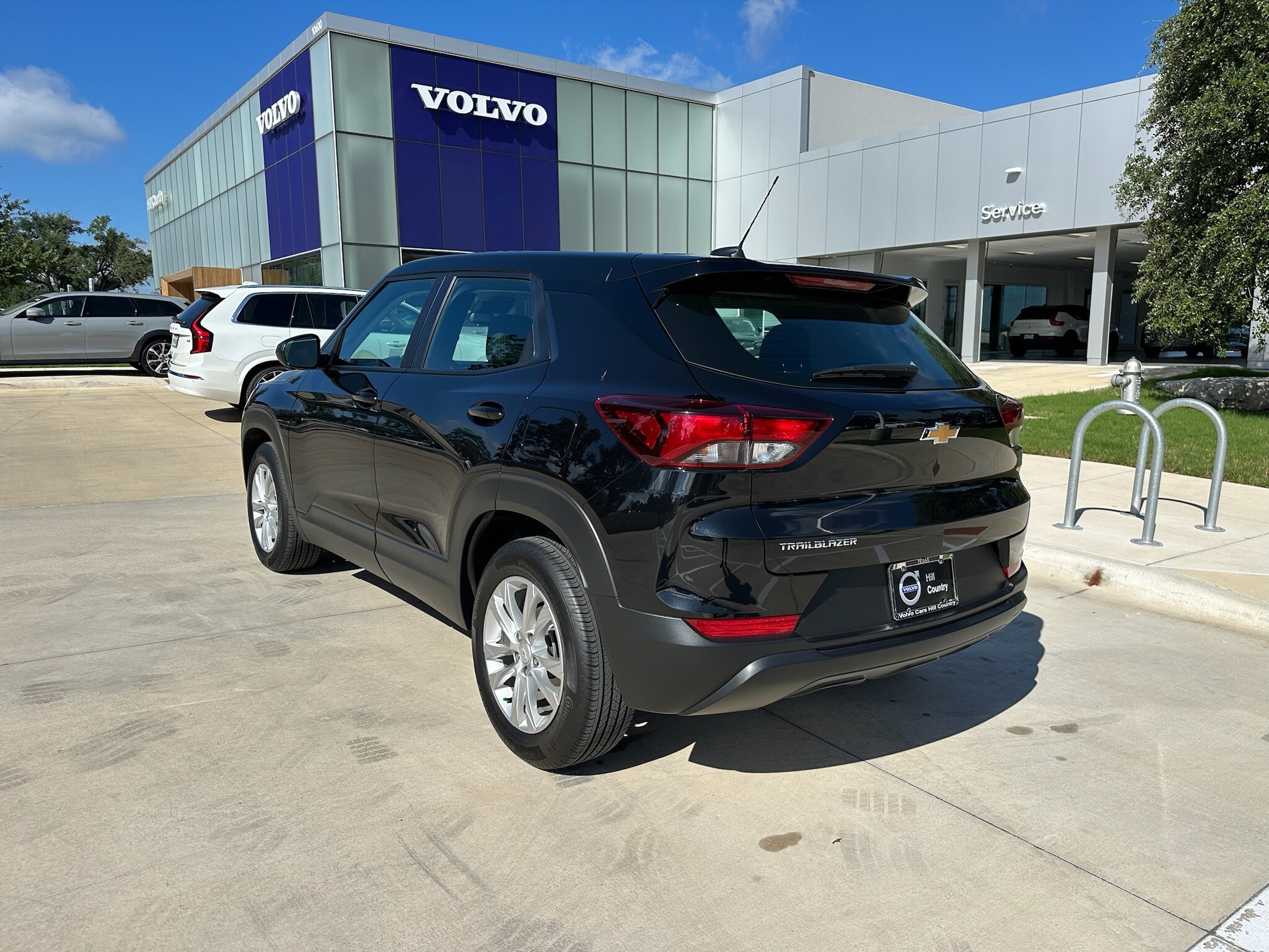 2023 Chevrolet Trailblazer LS photo 3