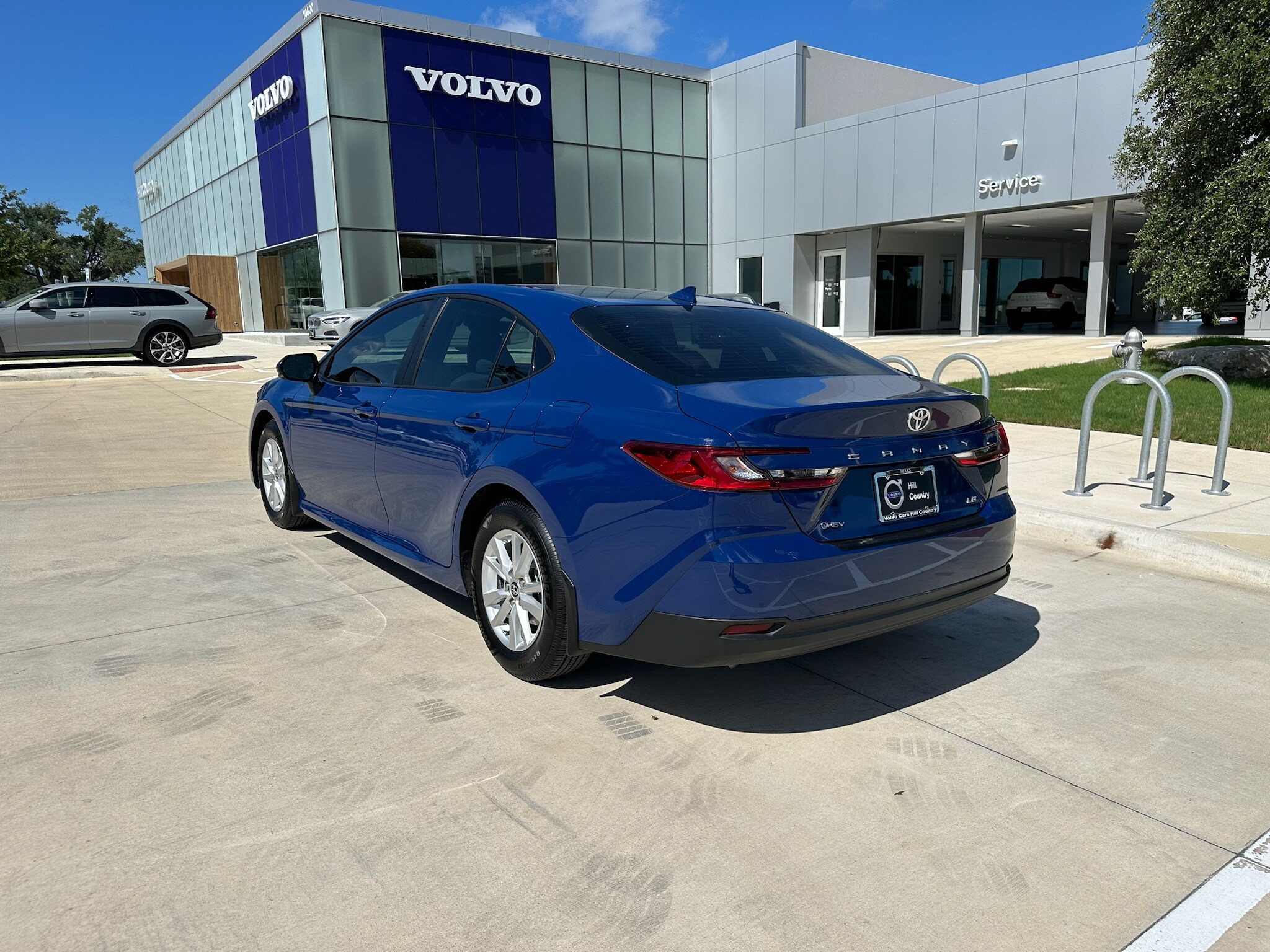 2025 Toyota Camry LE photo 4