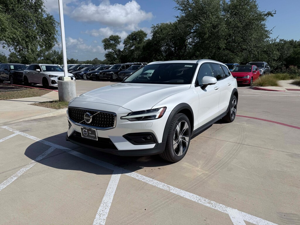 New 2026 Volvo V60 Cross Country B5 Plus Wagon