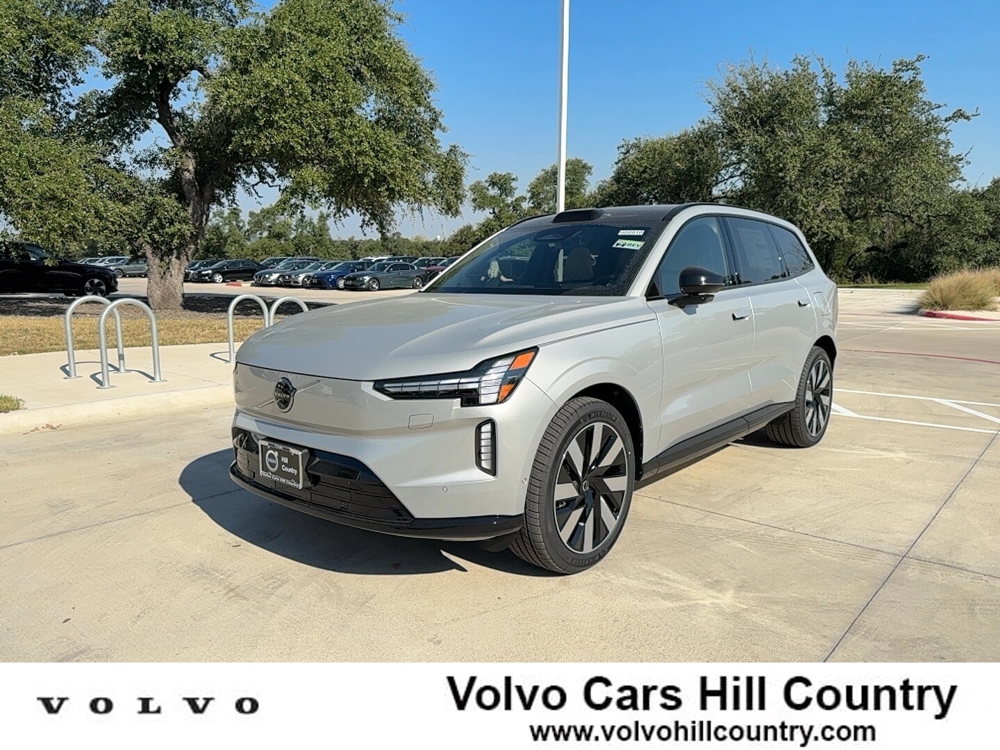 2025 Volvo EX90 Ultra's photo