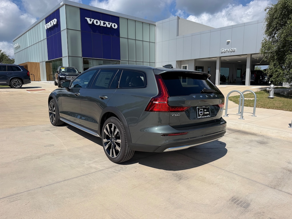 New 2026 Volvo V60 Cross Country B5 Ultra Wagon